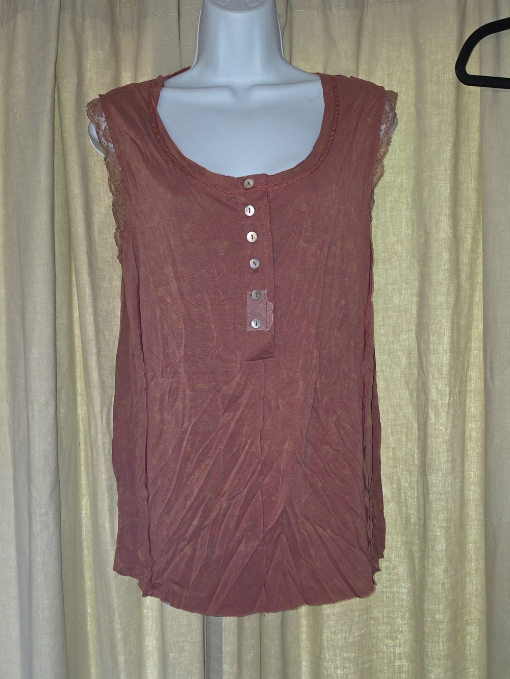 POL Rust Lace-Trim Button Henley Tank